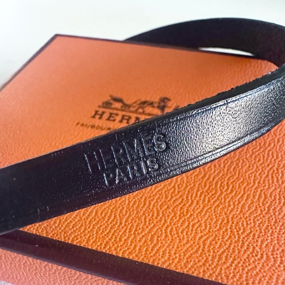 Hermes Leather Bracelet API with Box - Picture 2 of 10